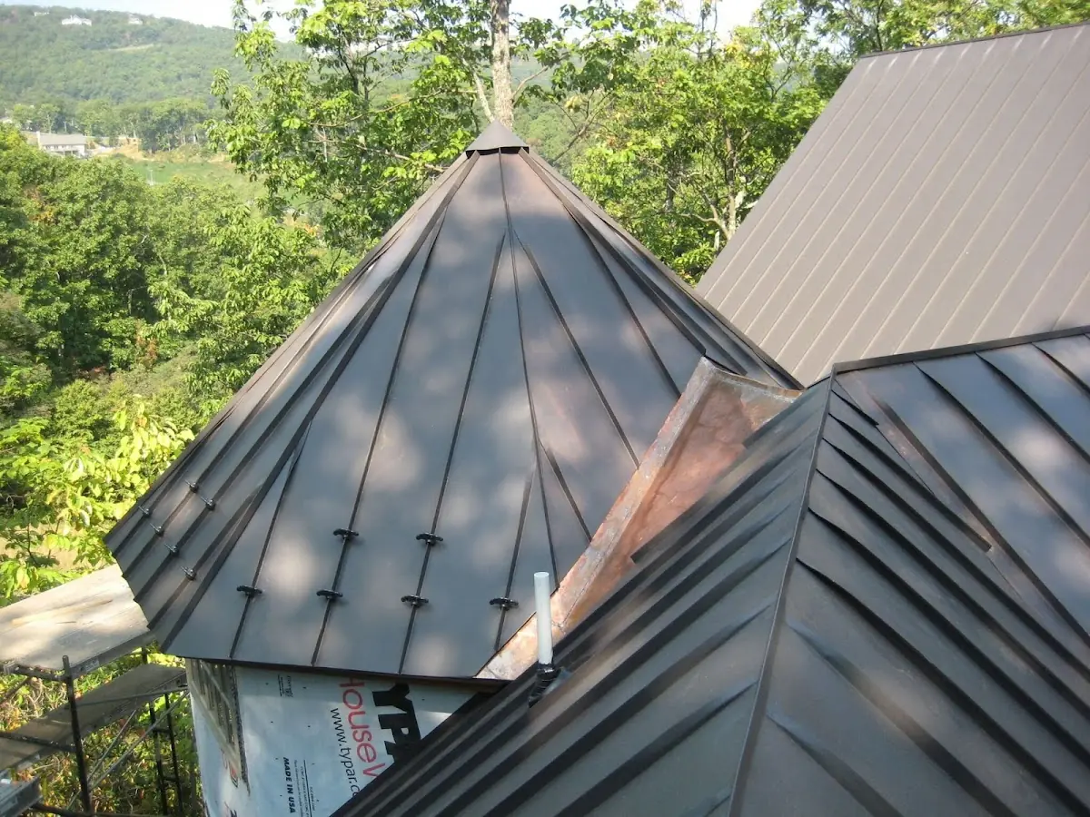 Professional Roof Tarp Installation by Craftsman Roofing in New Preston Marble Dale